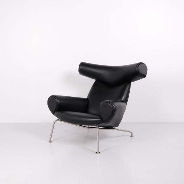 Set of Model EJ100 Ox Chair with Ottoman in Black Leather by Hans J. Wegner for Fredericia, 1960s For Sale - Image 3 of 15