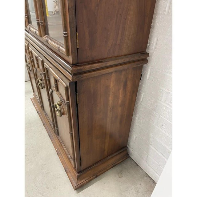 Chinoiserie Faux Bamboo Chinoiserie Illuminated Display Cabinet For Sale - Image 3 of 5