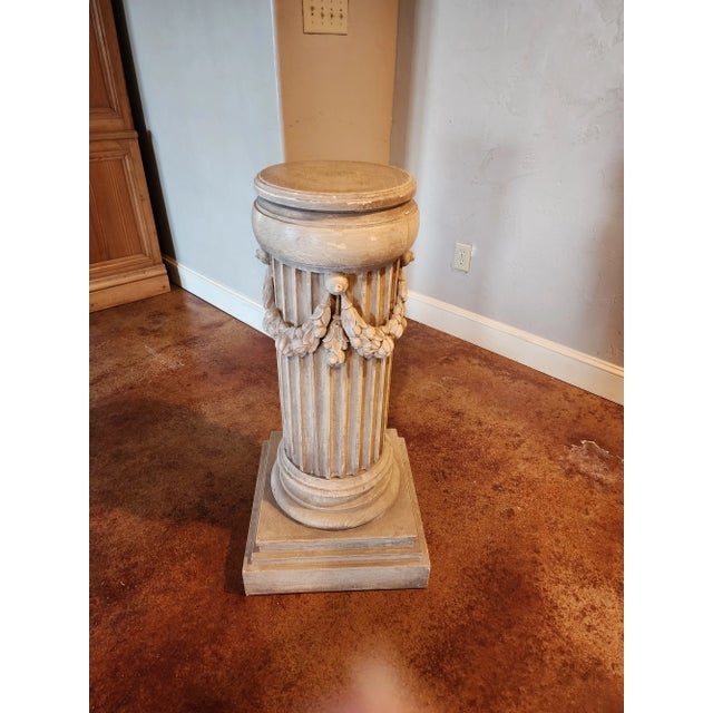 1980s French Style Painted Wood Pedestal For Sale - Image 5 of 8