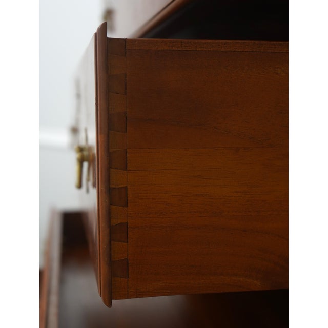 1970s New England Queen Anne Style Cherry Finish Tall Highboy For Sale - Image 5 of 15