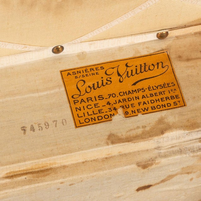 20th Century Louis Vuitton Trunk in Monogram Canvas, France, 1930s For Sale - Image 16 of 18