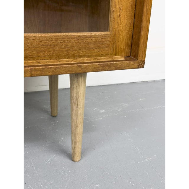 Danish Oak Display Case from Brouer, 1960s For Sale - Image 12 of 18