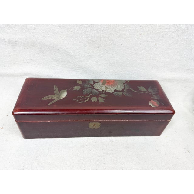 Vintage Chinoiserie Lacquered Box For Sale In New Orleans - Image 6 of 10