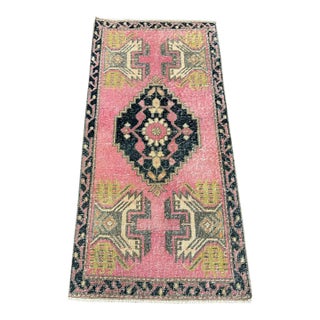 Turkish Yastik Rug 1'8" x 3'4" For Sale