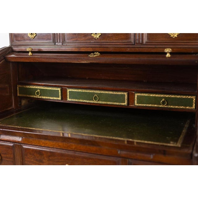 18th Century Secretary in Mahogany For Sale - Image 11 of 18
