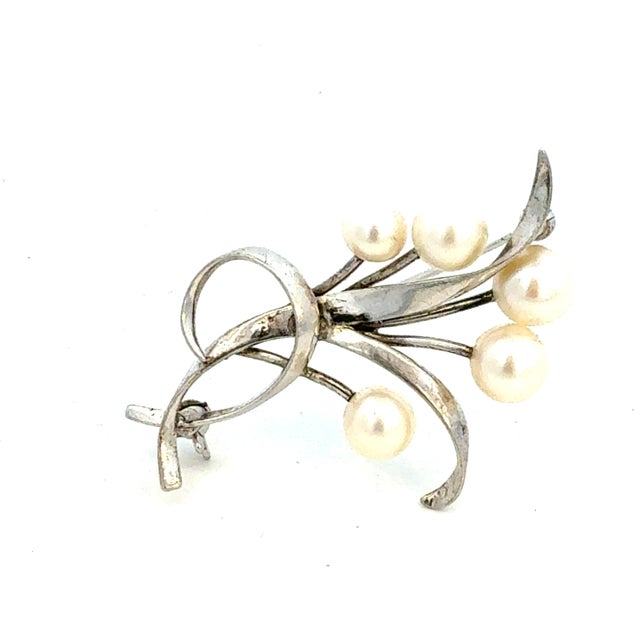 Metal 1990s Mikimoto Akoya Pearl Brooch 6.15 Mm Sterling Silver Estate M456 For Sale - Image 7 of 9
