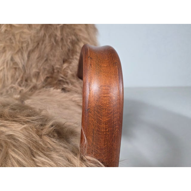 H269 Chairs in Long Hair Mongolian Sheepskin from Jindrich Halabala, 1930s, Set of 2 For Sale - Image 4 of 12