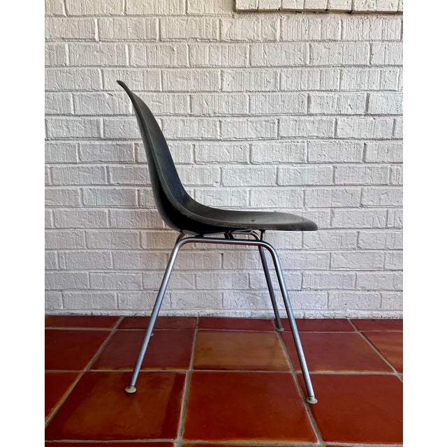 Mid-Century Modern 1960s Early Eames Elephant Hide Black Dining Chairs for Herman Miller - Set of 4 For Sale - Image 3 of 12