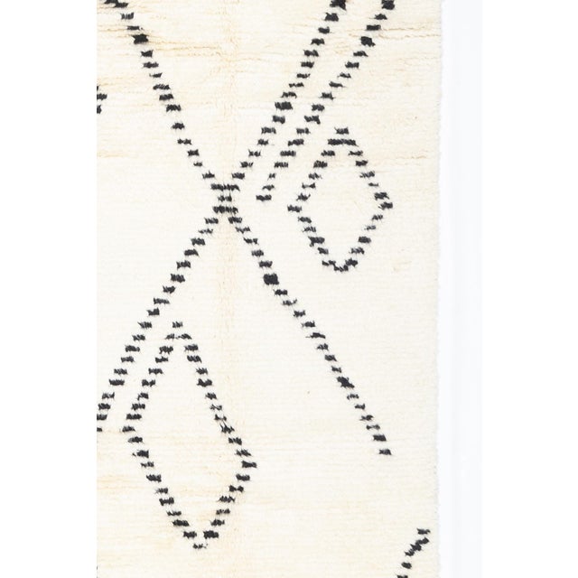 Fine Vintage Moroccan Wool Rug 8'6" X 11’7" For Sale - Image 4 of 6