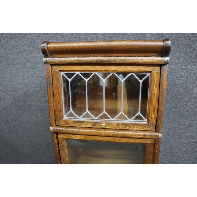 Arts & Crafts Rare Globe-Wernicke Attributed Quarter Sawn Oak Stacking Bookcase With Leaded Glass For Sale - Image 3 of 10