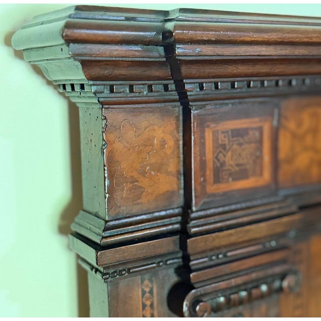 Wood Antique Italian Renaissance Revival Walnut Wood Lettuccio Hall Bench For Sale - Image 7 of 13