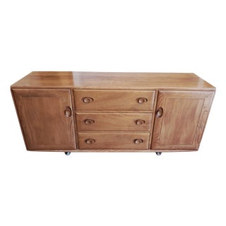 Mid-Century Windsor Sideboard in Elm by Lucian Ercolani for Ercol, 1960s For Sale