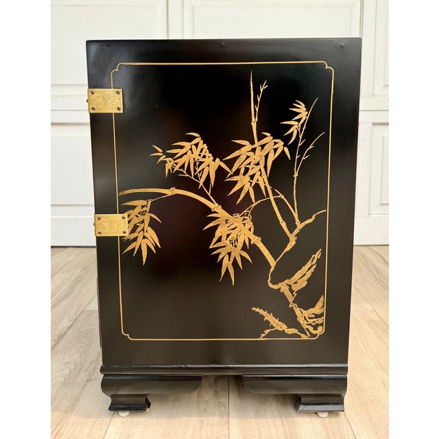 Vintage Chinese Hand-Painted Black Lacquer Chinoiserie Nightstand Side Cabinet For Sale - Image 15 of 17