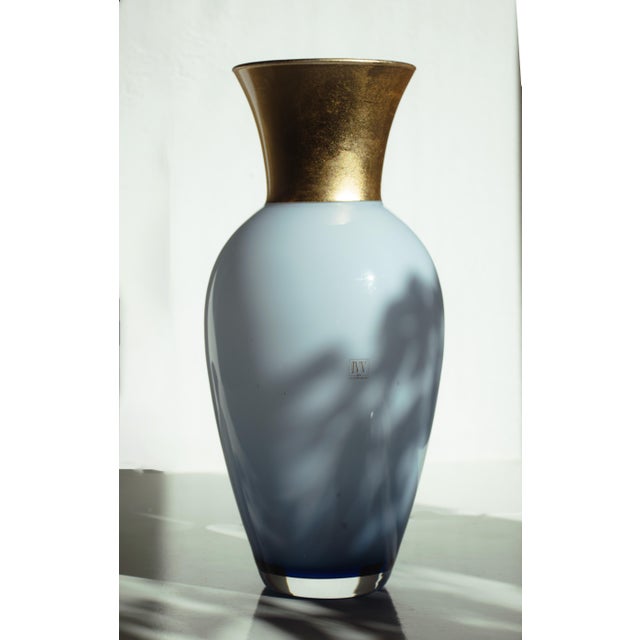 Contemporary Murano Vase in Gold by Mariana Iskra for Ribes the Art of Glass For Sale - Image 3 of 6