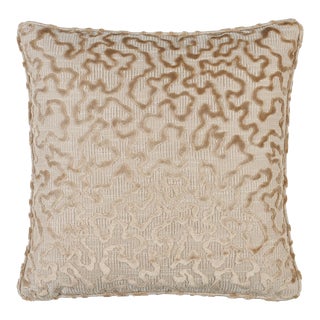 Schumacher Janis Velvet 18" Pillow in Champagne For Sale