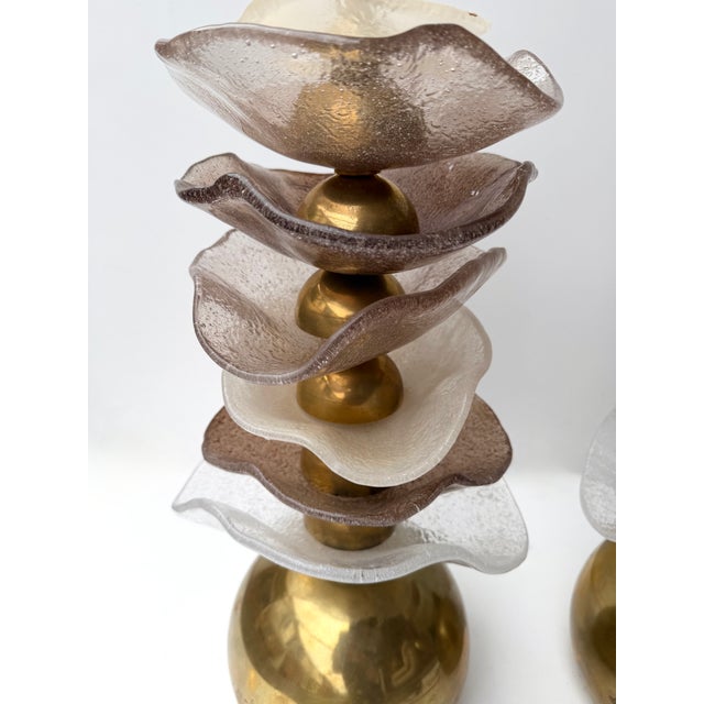 Pair of table or bedside lamps in brass and flowers Murano glass. Contemporary work from a small italian design artisanal...