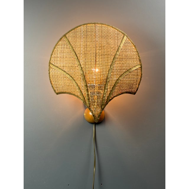 Mid-Century Modern Vintage Italian Rattan Wicker Pine and Brass Scallop Wall Sconces, 1970s, Set of 2 For Sale - Image 3 of 18