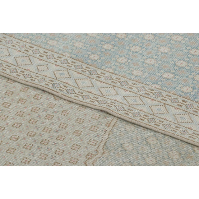 Vintage Distressed Persian Tabriz Rug With Blue Pendant Medallion - Rug & Kilim For Sale - Image 9 of 9