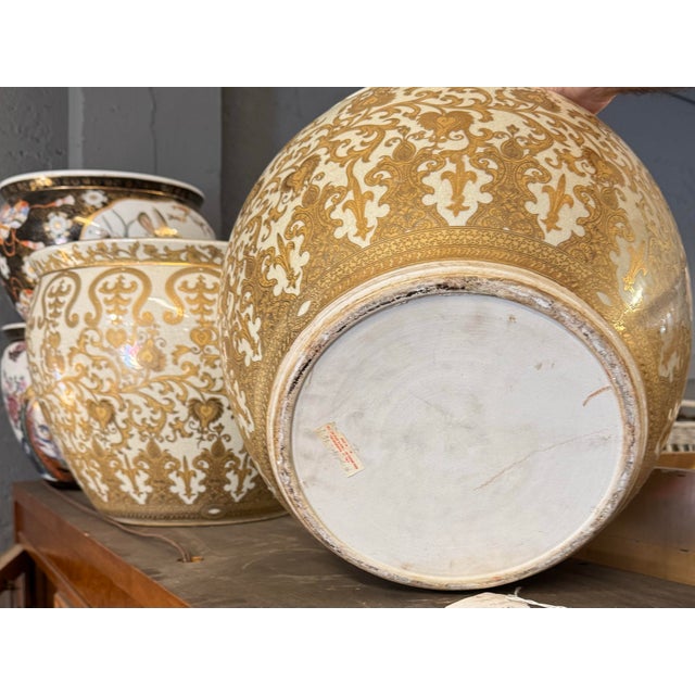 Chinoiserie Botanical White & Gold Jardinieres, Pair For Sale - Image 4 of 4