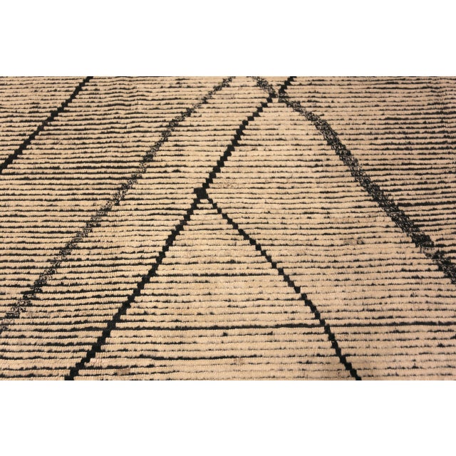 Nazmiyal Collection Large Modern Tribal Decorative Area Rug For Sale In New York - Image 6 of 7