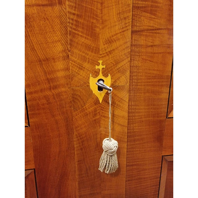 Biedermeier Ash Burl Wardrobe, 1820 For Sale - Image 6 of 14