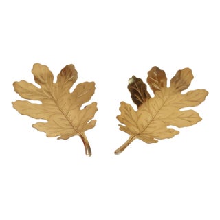 Pair of Vintage Hollywood Regency-Style Brass Leaf Catchalls / Decorative Dishes For Sale