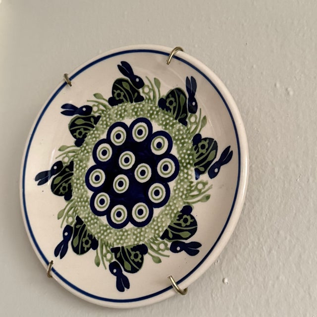 Farmhouse Late 20th Century Polish Pottery Rabbit Decorative Wall Plate For Sale - Image 3 of 7