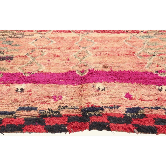 Berber Tribes of Morocco Vintage Boujad Moroccan Rug, 05'08 X 09'00 For Sale - Image 4 of 10