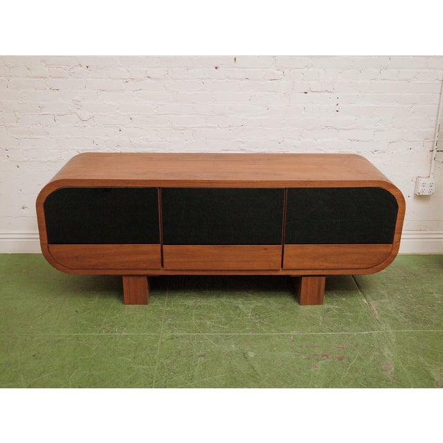 Consider this your last piece to complete your bedroom. With its warm wood grain, you need not look any further for a more...
