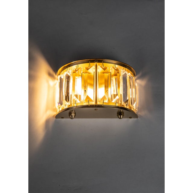 Contemporary Satin Brass and Precision-Cut Austrian Crystal Wall Sconce by ZAVADSKI For Sale - Image 3 of 3