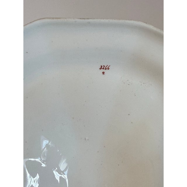 Ceramic 19th Century Old Paris Porcelain Covered Entrée Dish – Green With Hand-Painted Florals & Gilt Decoration For Sale - Image 7 of 8