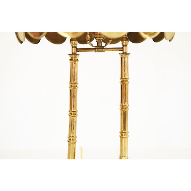 Mid-Century Hollywood Regency Gilt Metal Table Lamp with Scalloped Dome Shade For Sale - Image 6 of 11
