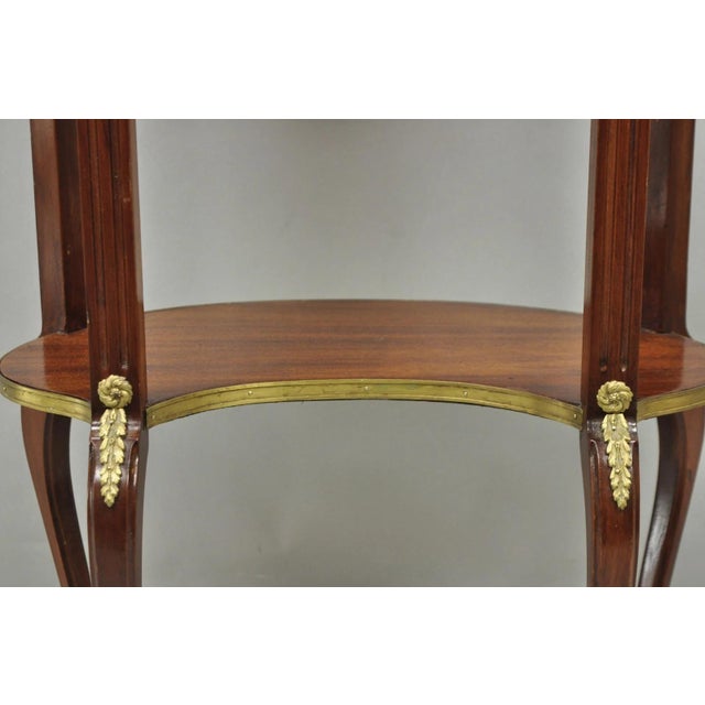 Vintage French Louis XV Style Mahogany Kidney Bean Side Table W/ Bronze Ormolu For Sale - Image 10 of 15