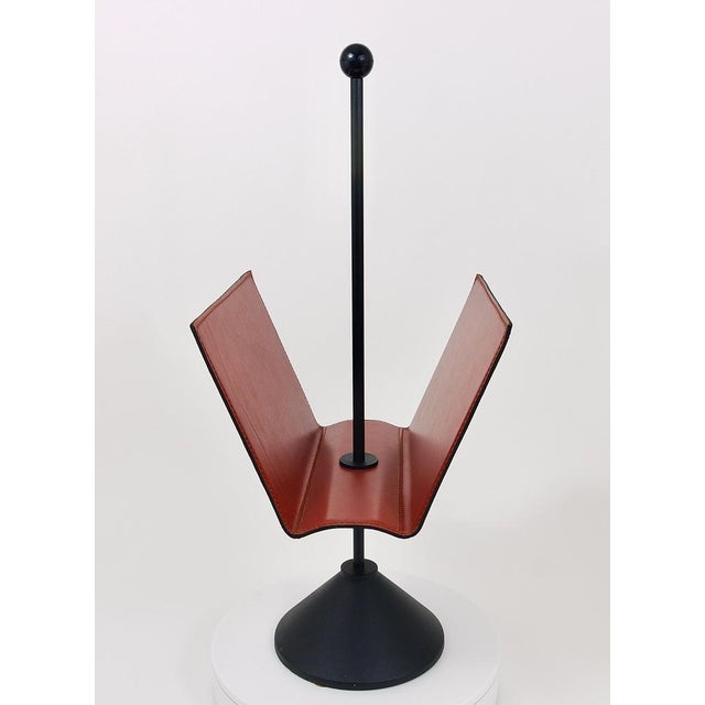Black Italian Postmodern Magazine Rack in Leather by Porada Arredi, 1980s For Sale - Image 8 of 18