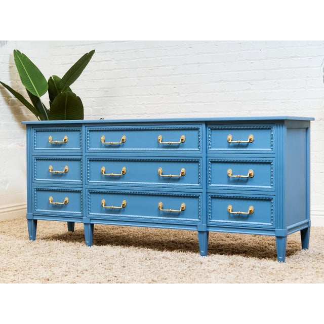Henredon Mid 20th Century Henredon Château Sky Blue Hollywood Regency Dresser For Sale - Image 4 of 12