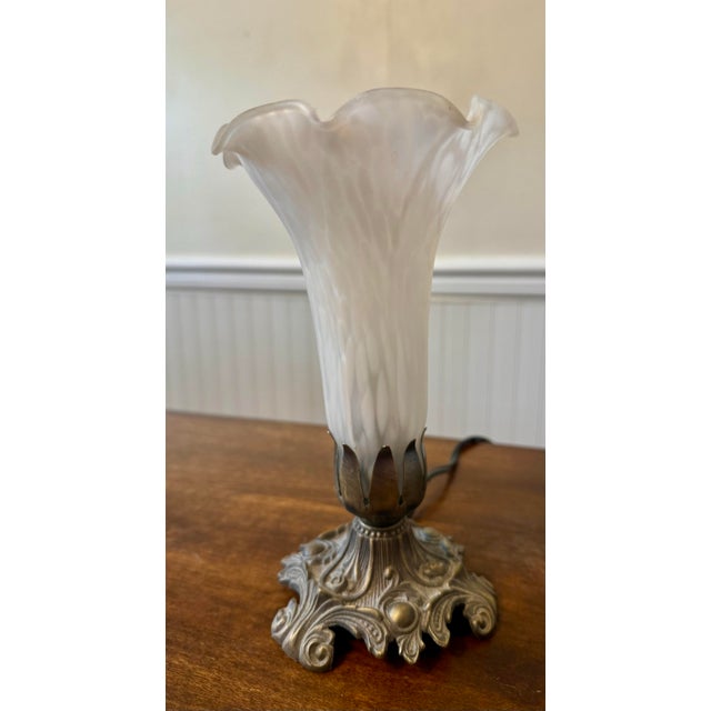 Victorian Meyda Art Nouveau Tiffany Pond Lily Accent Lamp For Sale - Image 3 of 12