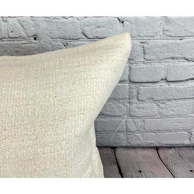 Turkish 20 x 20 Hemp Pillow Turkish Cushion Natural Grayish White Pillow Cushion Cover For Sale - Image 3 of 4