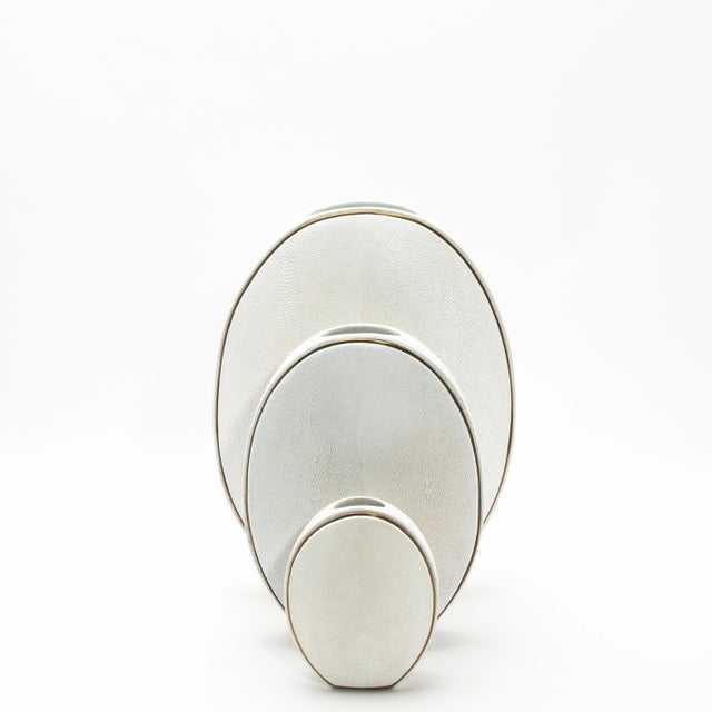 Off-white Shagreen Vase With Brass Details by R&y Augousti For Sale - Image 8 of 10