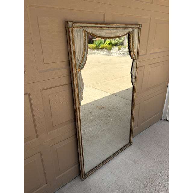 French Provincial Large Hollywood Regency Trompe l'Oeil Draped Giltwood Mirror For Sale - Image 3 of 10