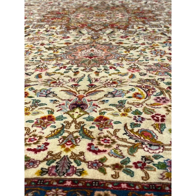 1980s Fine Hand Knotted Vintage Tabriz Rug For Sale - Image 5 of 12