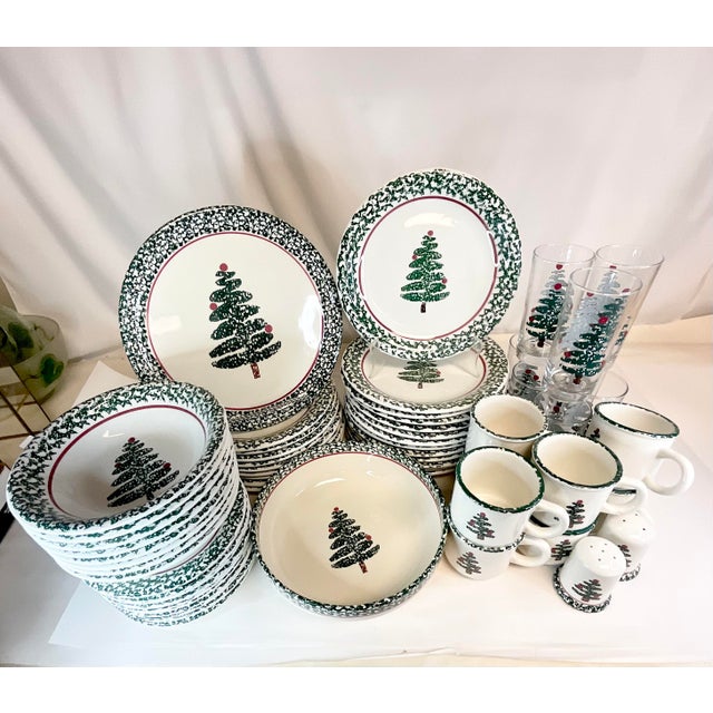 1980s Vintage Boho Chic Furio Italian Christmas Tree Sponge. Dinnerware - Set of 67 For Sale - Image 6 of 16