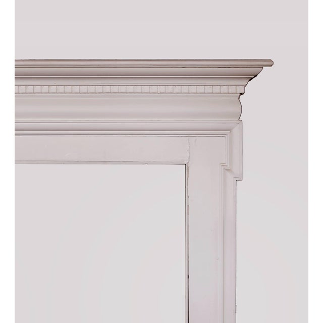 Antique English Mantel With Moulding and Dentil Trim For Sale In New York - Image 6 of 9