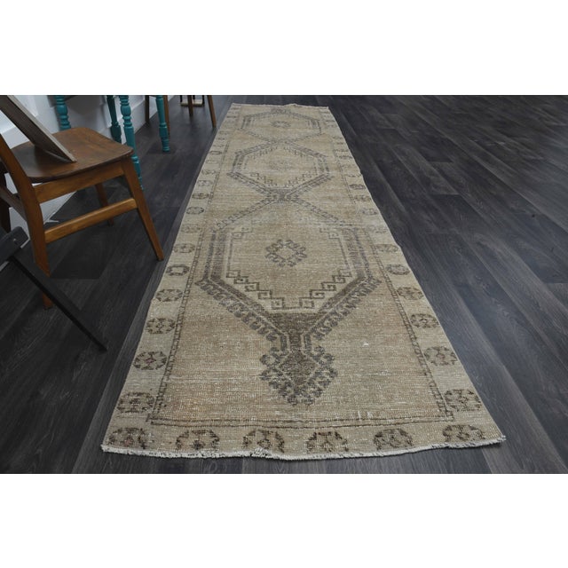 1970s Vintage Handmade Wool Cotton Turkish Beige Area Rug For Sale - Image 4 of 10