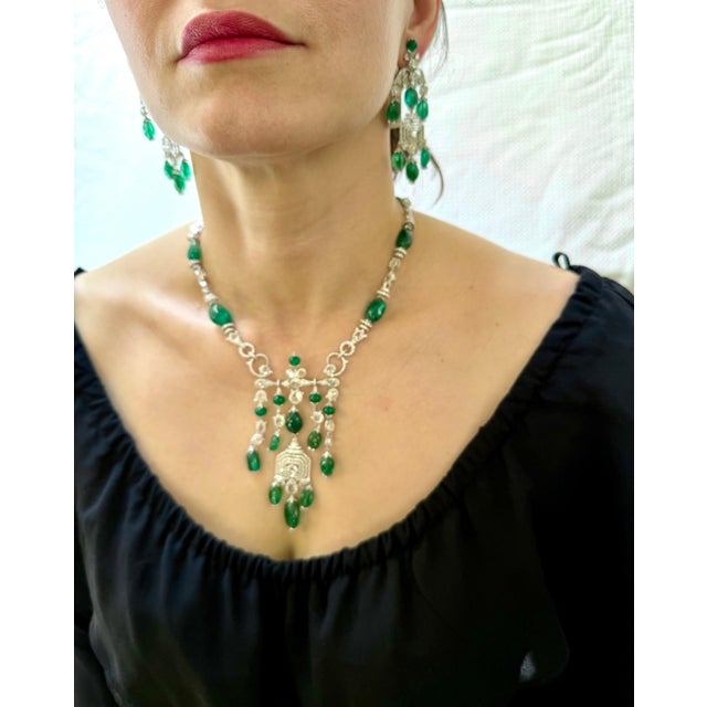 176ct Large Bead Emerald & 27 Ct Diamond Necklace & Earring Bridal Suite 18 Kt For Sale In New York - Image 6 of 8