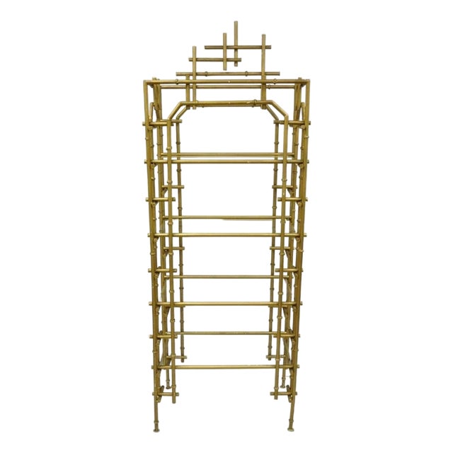 Mid 20th Century Hollywood Regency Faux Bamboo Chinese Chippendale Pagoda Gold Etagere Bookcase For Sale