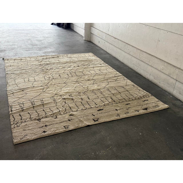9ft X 12 Ft Moroccan/Beni Ourain–Style Area Rug For Sale - Image 4 of 12