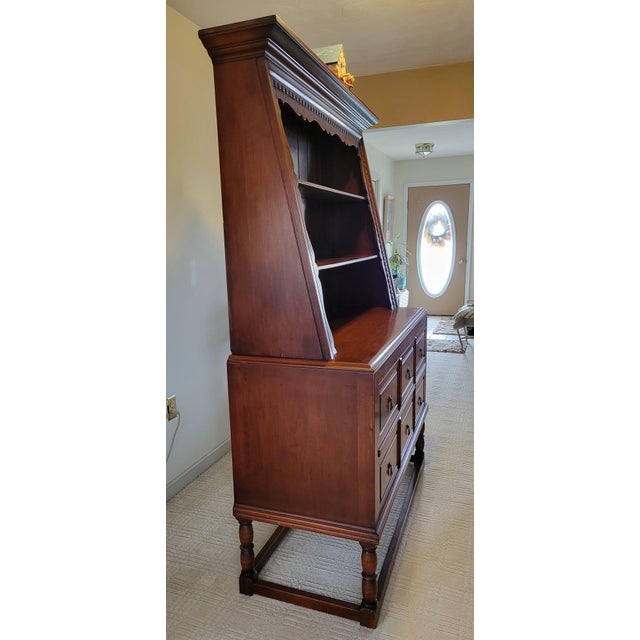 Wood 1920s Erskine-Danforth "Danersk" Hand-Painted Welsh Dresser Hutch, Model 1006 For Sale - Image 7 of 11