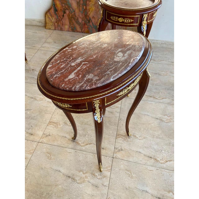 French Pair of French Louis XV Mahogany End Tables Gilt Bronze, Marble Top For Sale - Image 3 of 4