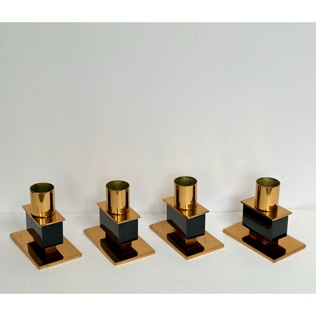 Art Deco 1970s Italian Modernist Brass and Black Enamel Cube Candlestick Holders – A Pair For Sale - Image 3 of 10