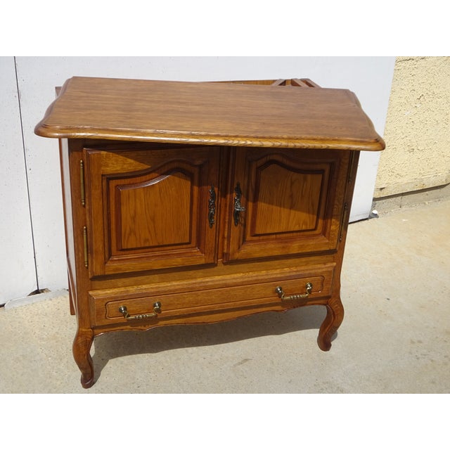 1980s Small Light Oak Sideboard with Swivel Top, 1980s For Sale - Image 5 of 18